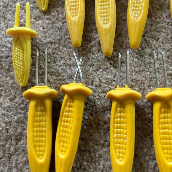 Lot of Corn Cob Cob Holders - Picture 2 of 6